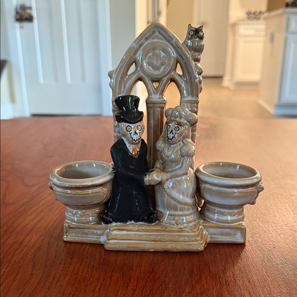 Boney bunch Couple Candle Holder